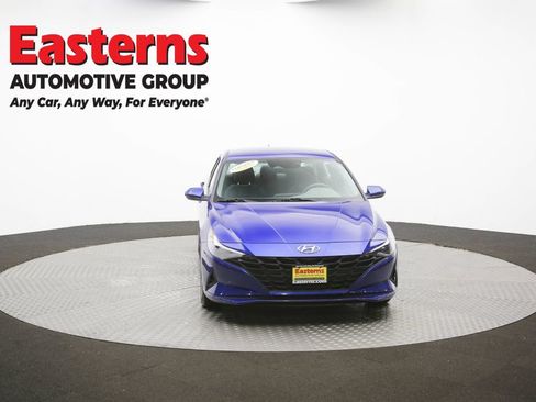 Used 2023 Hyundai Elantra SE w/ Preferred Accessory Package FWD image 51