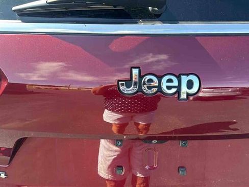 Used 2021 Jeep Grand Cherokee L Limited AWD/4WD image 15