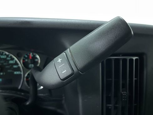 Used 2014 Chevrolet Express 2500 image 23