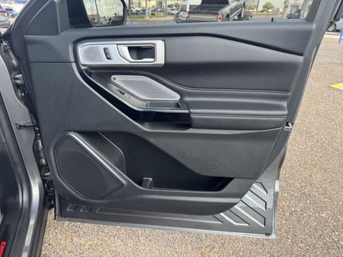 Used 2022 Ford Explorer ST w/ Equipment Group 401A RWD image 36