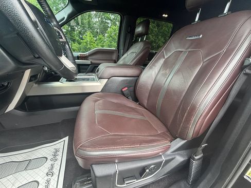 Used 2016 Ford F150 Platinum w/ Equipment Group 701A Luxury AWD/4WD image 18