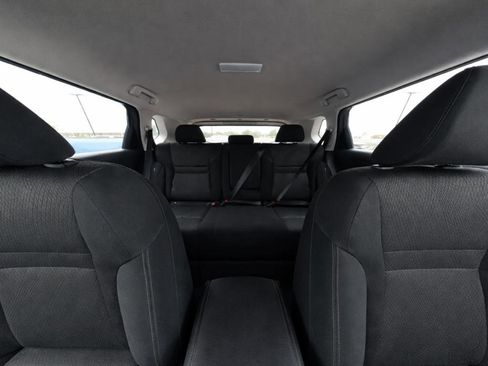 Used 2025 Nissan Rogue SV FWD image 19
