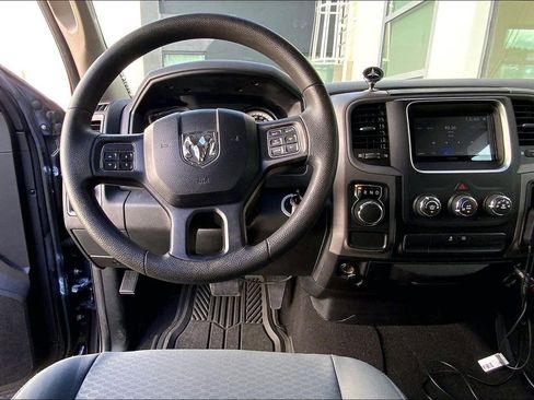 Used 2016 RAM 1500 Express RWD image 5