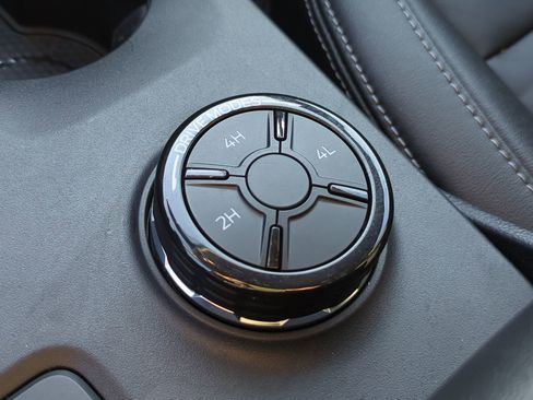 Certified 2024 Ford Ranger Lariat w/ FX4 Off-Road Package image 36