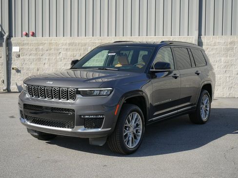 New 2025 Jeep Grand Cherokee L Summit w/ Advanced Protech Group IV AWD/4WD image 9