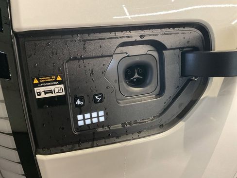 New 2026 Hyundai Ioniq 9 Calligraphy image 31