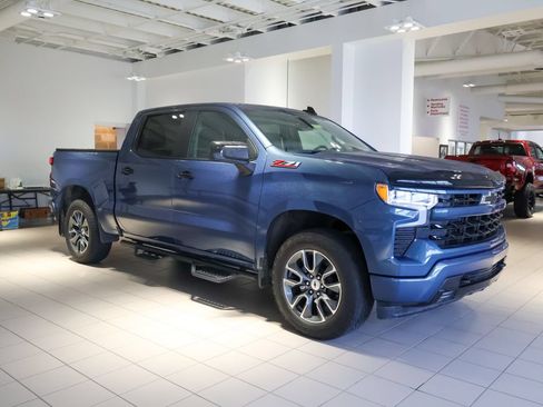 Used 2024 Chevrolet Silverado 1500 RST w/ Z71 Off-Road Package AWD/4WD image 1