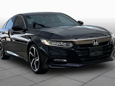 Used 2019 Honda Accord Sport image 3