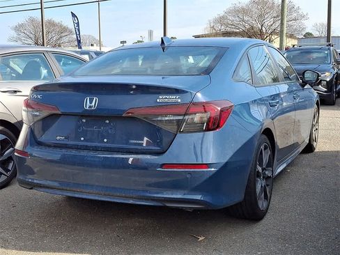 Used 2025 Honda Civic Sport Touring image 3