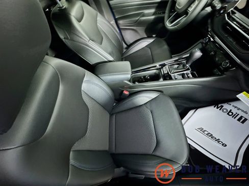 New 2026 Jeep Compass Latitude AWD/4WD image 34
