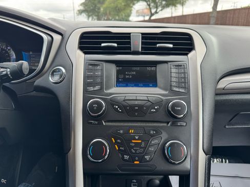 Used 2018 Ford Fusion S FWD image 17