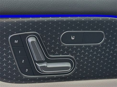 Certified 2025 Mercedes-Benz GLB 250 image 19