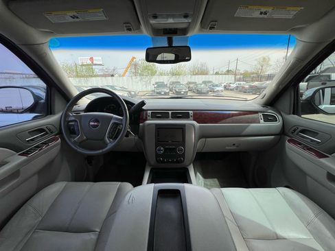 Used 2013 GMC Yukon XL SLT RWD image 42