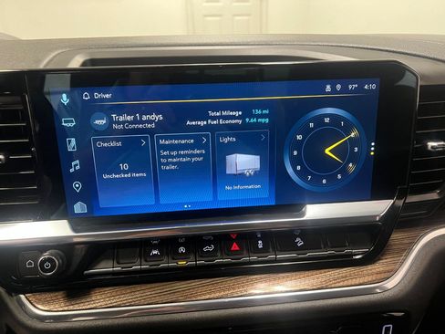 Used 2024 Chevrolet Silverado 1500 LT AWD/4WD image 42
