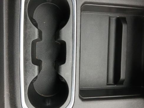 Used 2021 GMC Sierra 1500 SLT image 26