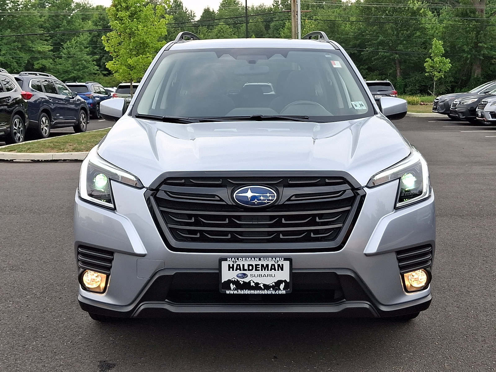 Certified 2023 Subaru Forester Premium AWD/4WD image 2