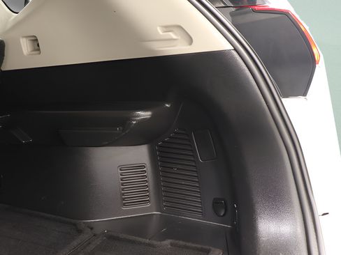 Used 2018 Nissan Rogue SL AWD/4WD image 28