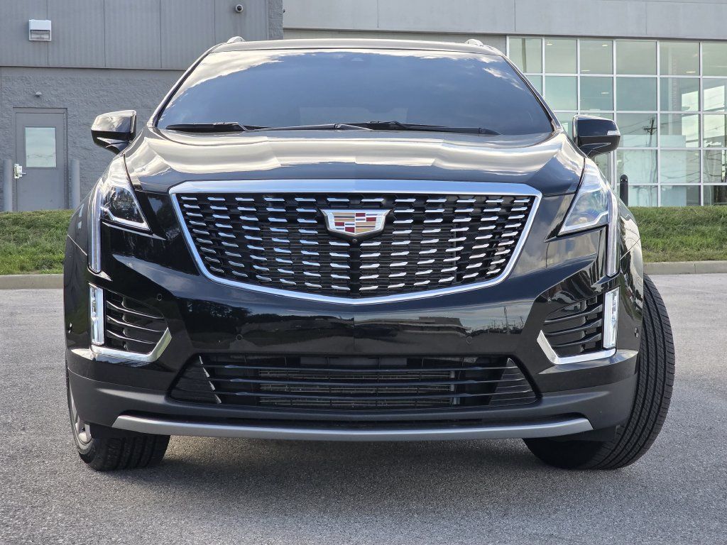 Used 2024 Cadillac XT5 Premium Luxury w/ Technology Package AWD/4WD image 4