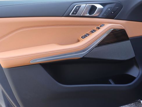 New 2026 BMW X5 sDrive40i w/ Climate Comfort Package RWD image 9