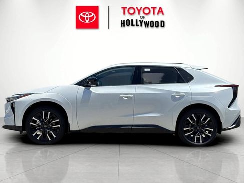 New 2026 Toyota bZ FWD image 9