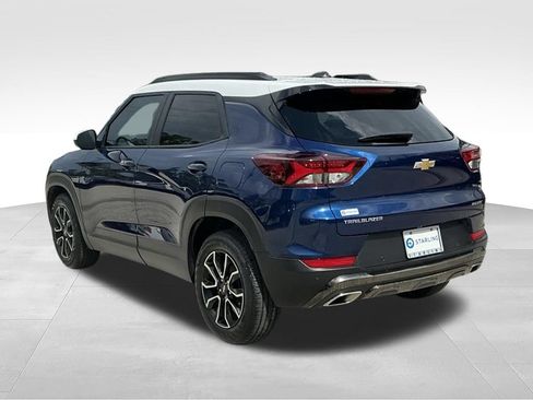 Used 2022 Chevrolet TrailBlazer ACTIV w/ Technology Package FWD image 6