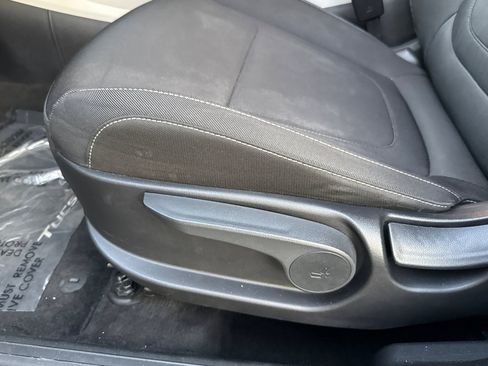 Used 2022 Hyundai Tucson SE image 14