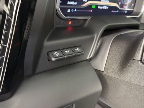 Used 2024 GMC Sierra 2500 AT4 w/ Technology Package AWD/4WD image 31