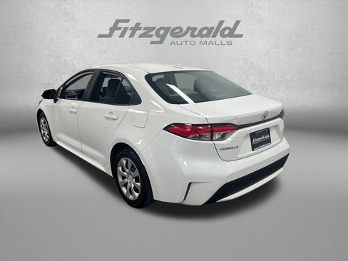 Used 2020 Toyota Corolla LE FWD image 3
