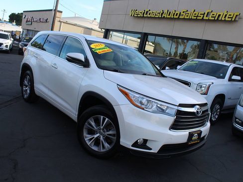 Used 2015 Toyota Highlander Plus AWD/4WD image 40