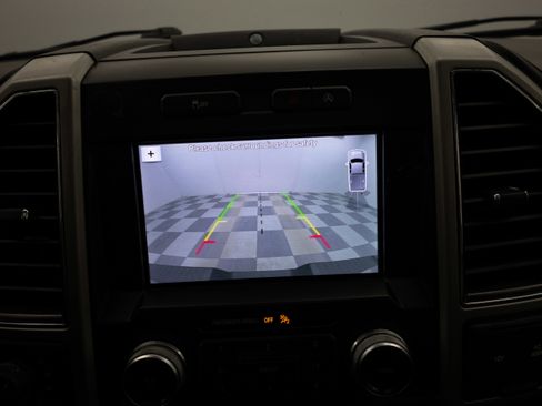 Used 2019 Ford F150 Lariat w/ Equipment Group 502A Luxury image 5