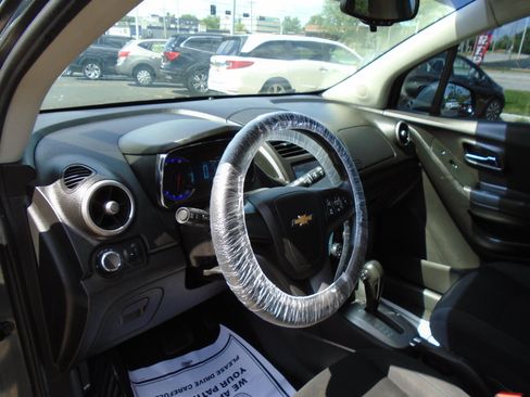 Used 2016 Chevrolet Trax LS AWD/4WD image 14