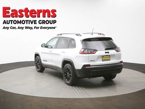 Used 2023 Jeep Cherokee Altitude Lux image 65