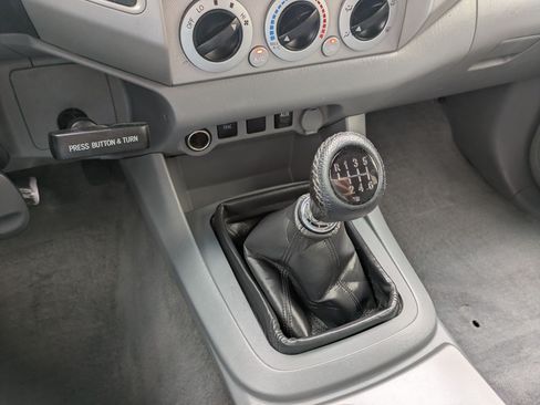 Used 2011 Toyota Tacoma 4x4 Double Cab w/ TRD Off-Road Pkg image 26