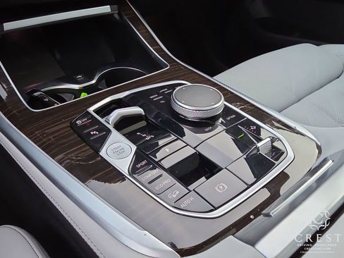 Used 2024 BMW X7 xDrive40i image 23