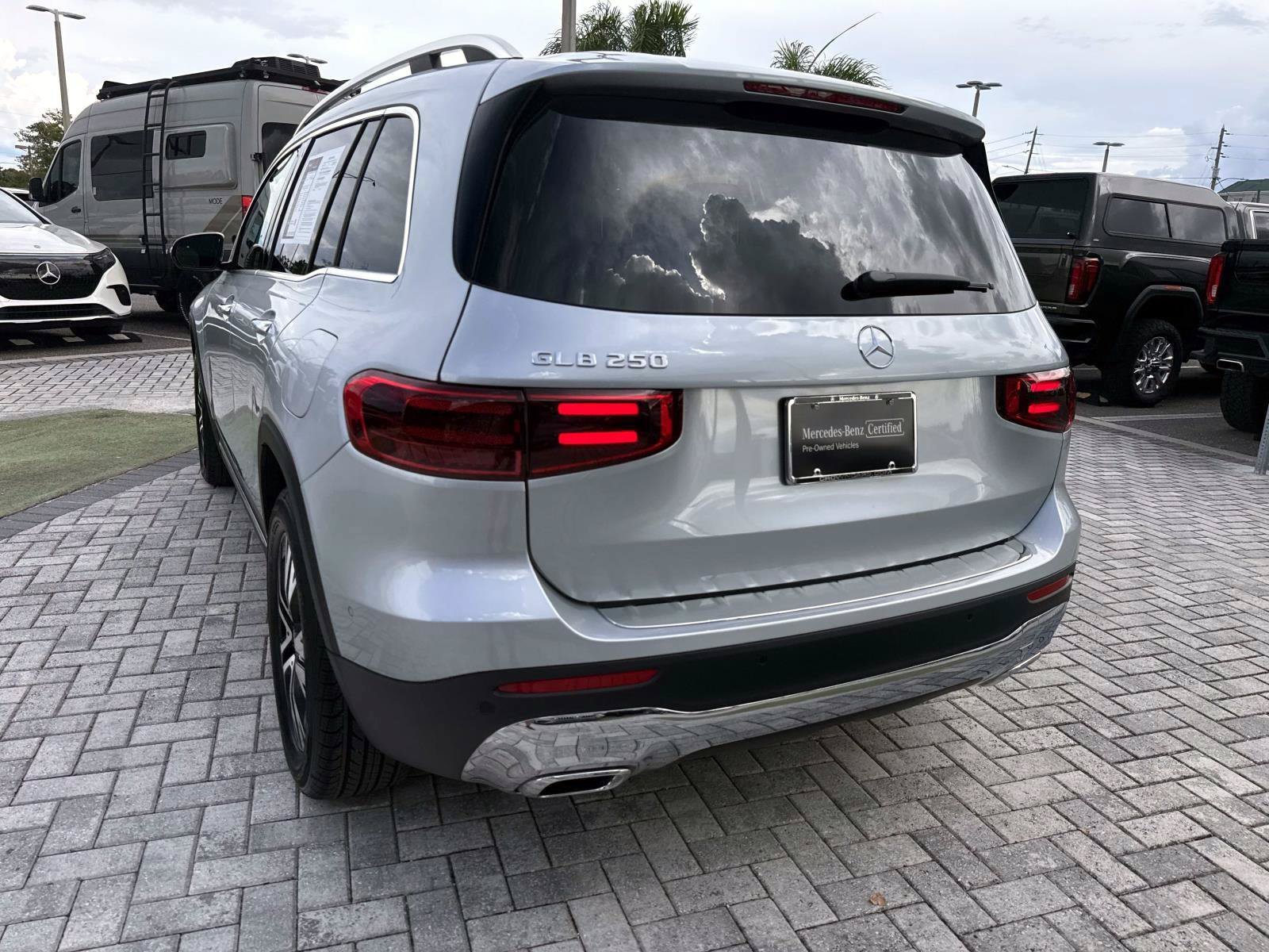 Certified 2025 Mercedes-Benz GLB 250 image 9