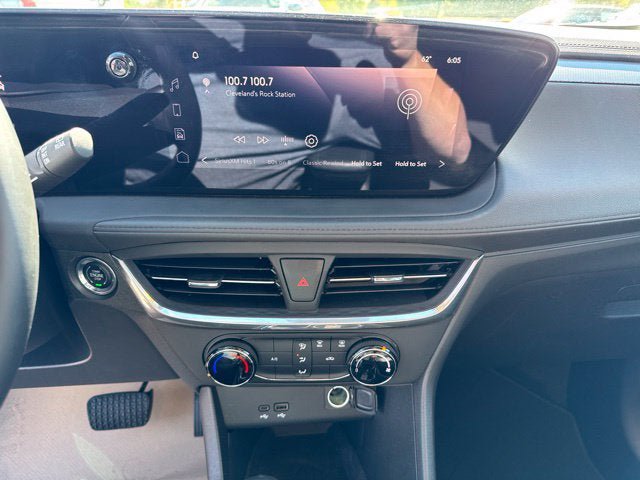 Used 2024 Buick Encore GX Preferred FWD image 14