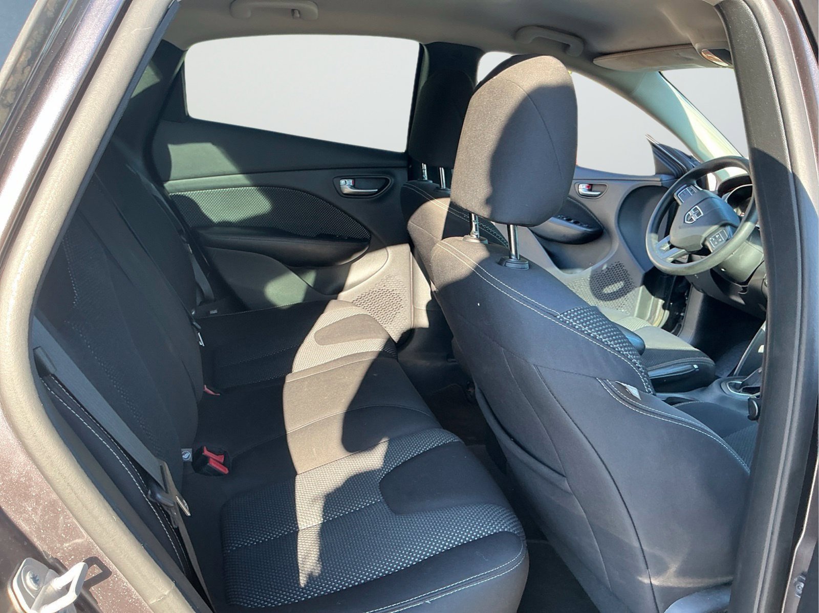Used 2016 Dodge Dart SXT FWD image 12