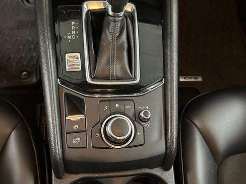 Used 2018 MAZDA CX-5 Touring w/ Preferred Equipment Package AWD/4WD image 18