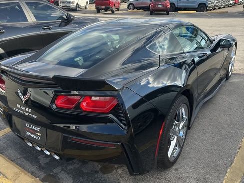 Used 2015 Chevrolet Corvette Stingray Coupe w/ 3LT Preferred Equipment Group image 4