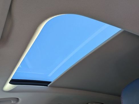 Used 2023 Buick Envision Essence w/ Sport Touring Package image 18