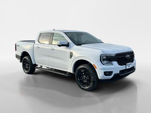 New 2025 Ford Ranger Lariat w/ Black Appearance Package image 29