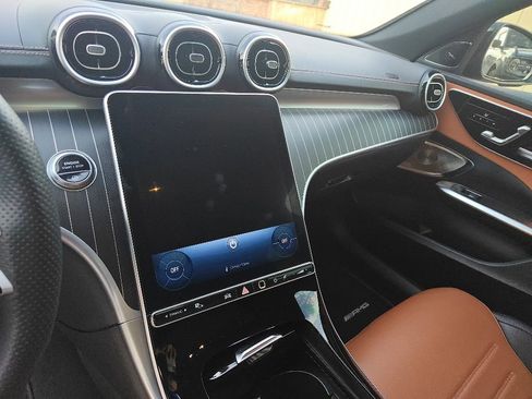 Used 2024 Mercedes-Benz C 300 Sedan image 9