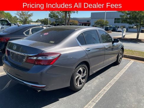 Used 2017 Honda Accord LX image 5