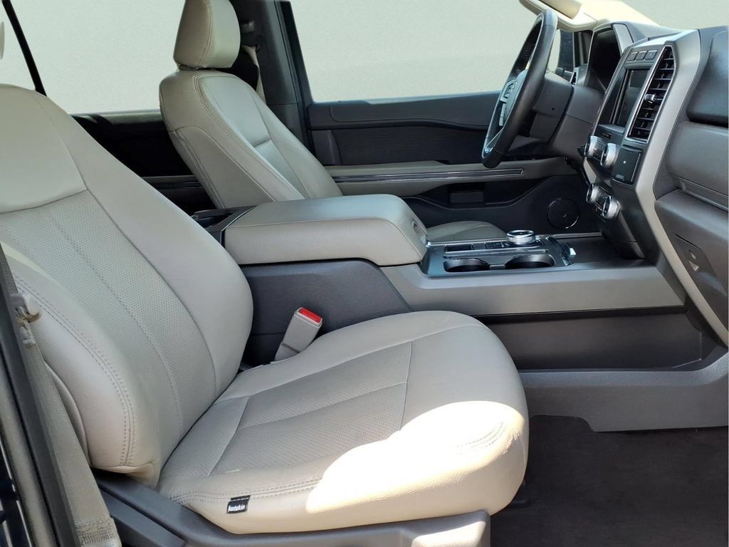 Used 2021 Ford Expedition XLT RWD image 13