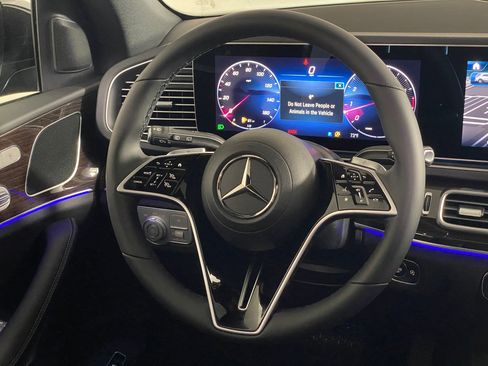 Used 2025 Mercedes-Benz GLE 350 4MATIC image 16