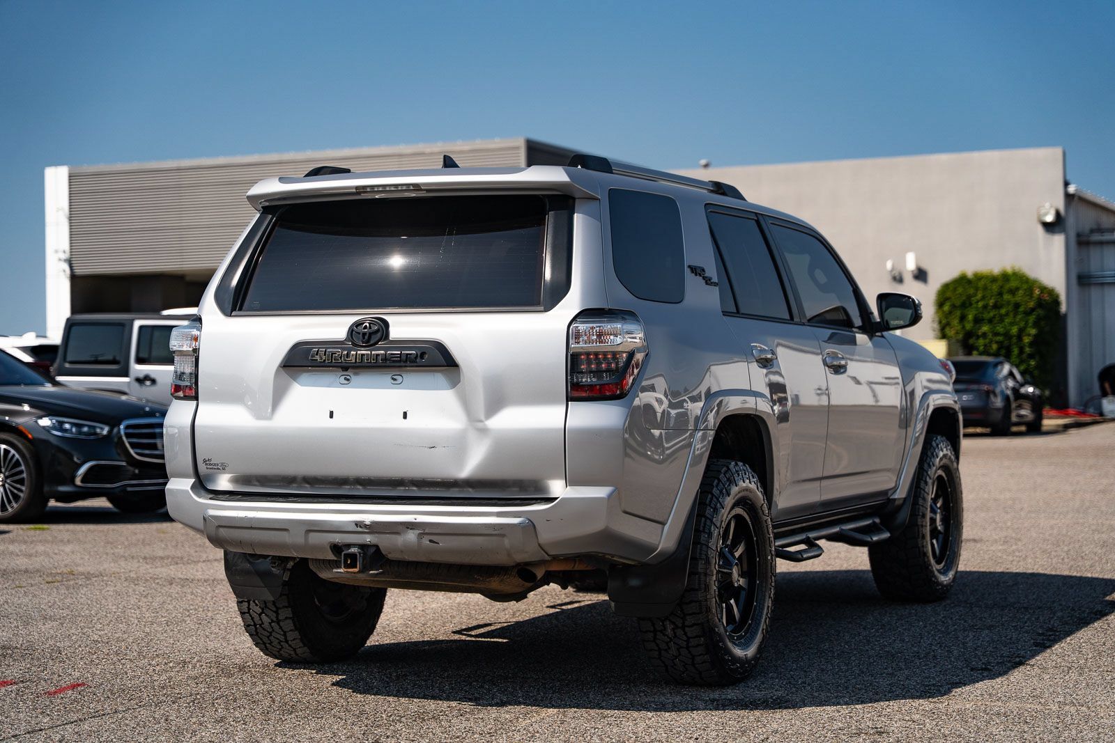 Used 2018 Toyota 4Runner TRD Off-Road Premium AWD/4WD image 7