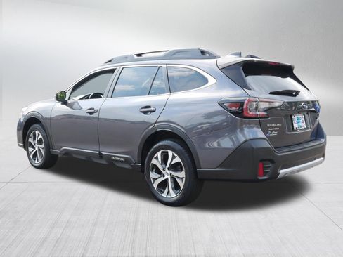 Used 2022 Subaru Outback Limited AWD/4WD image 5