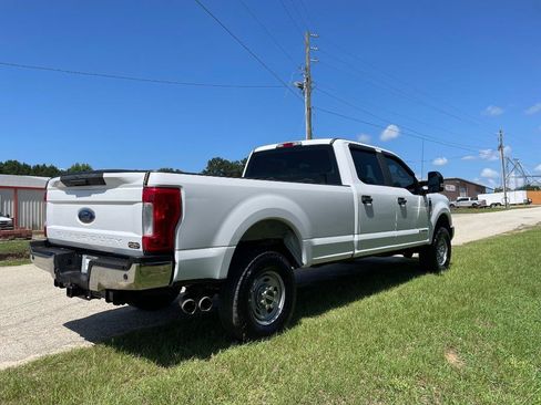 Used 2017 Ford F250 XL w/ Power Equipment Group AWD/4WD image 8