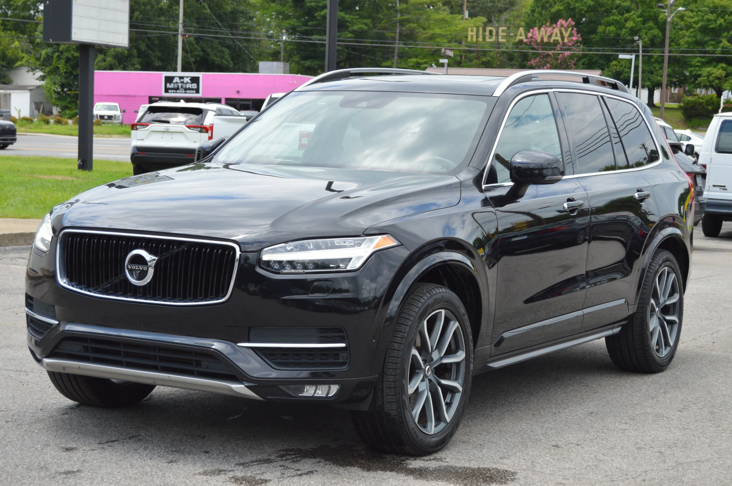 Used 2017 Volvo XC90 T6 Momentum w/ Vision Package AWD/4WD image 1