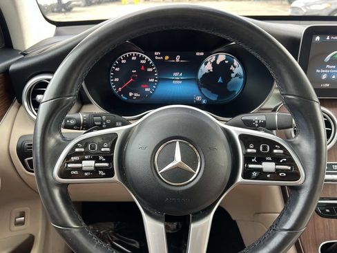 Used 2022 Mercedes-Benz GLC 300 4MATIC w/ Premium Package Lite image 17